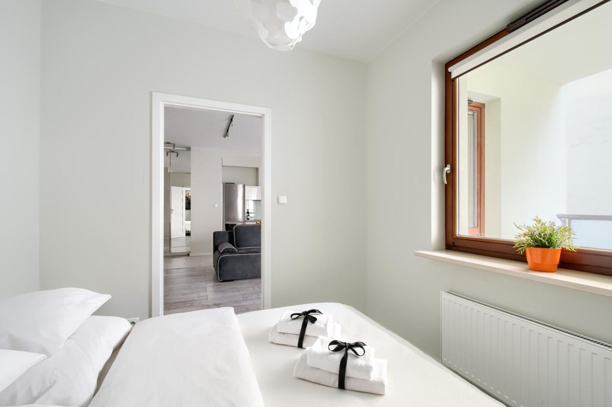 Apartment Night Rondo Daszynskiego Warschau